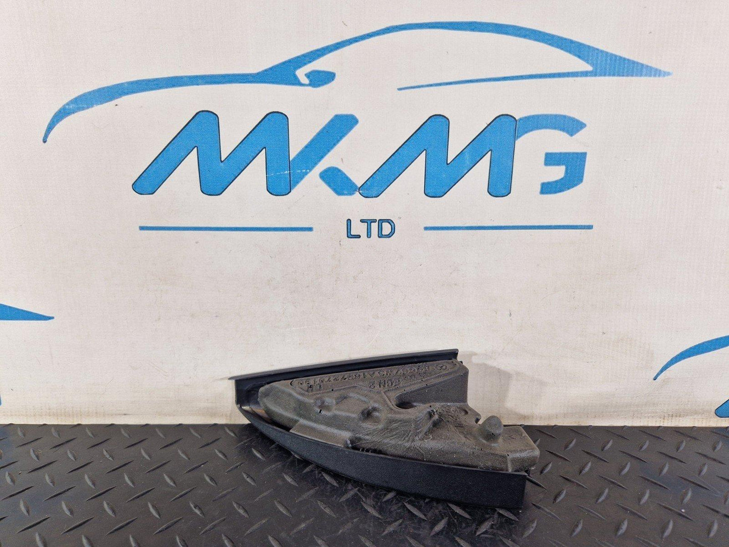 11-19 MERCEDES BENZ ML W166 LEFT DOOR TRIANGLE SPEAKER A1667200144