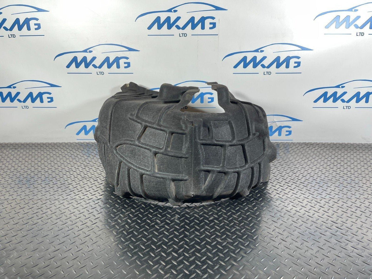 16-19 AUDI A4 B9 Left Rear Arch Liner 8W0810171F