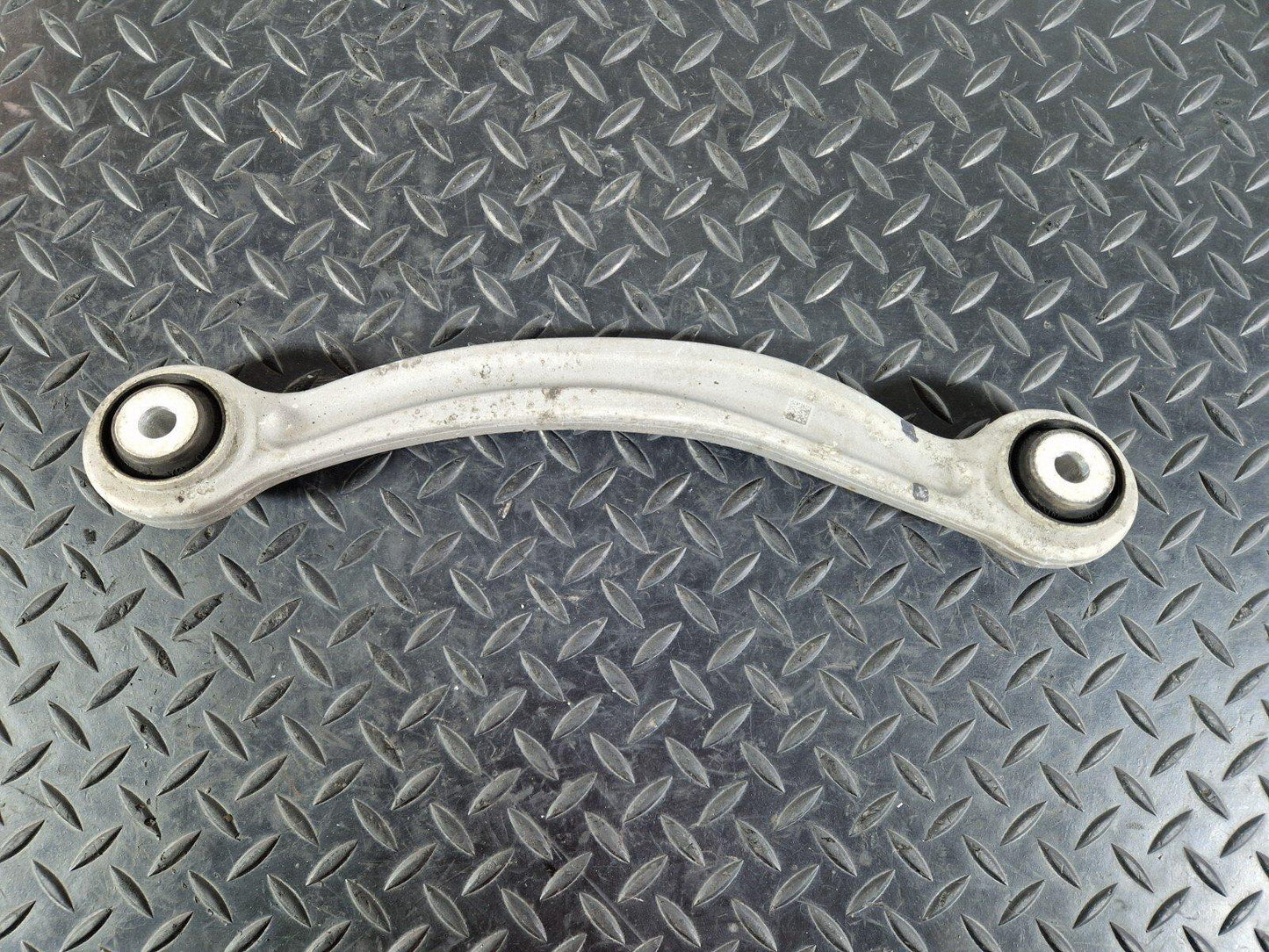 14-21 MERCEDES BENZ C220d W205 REAR RIGHT & LEFT SUSPENSION CONTROL ARM 20409FI