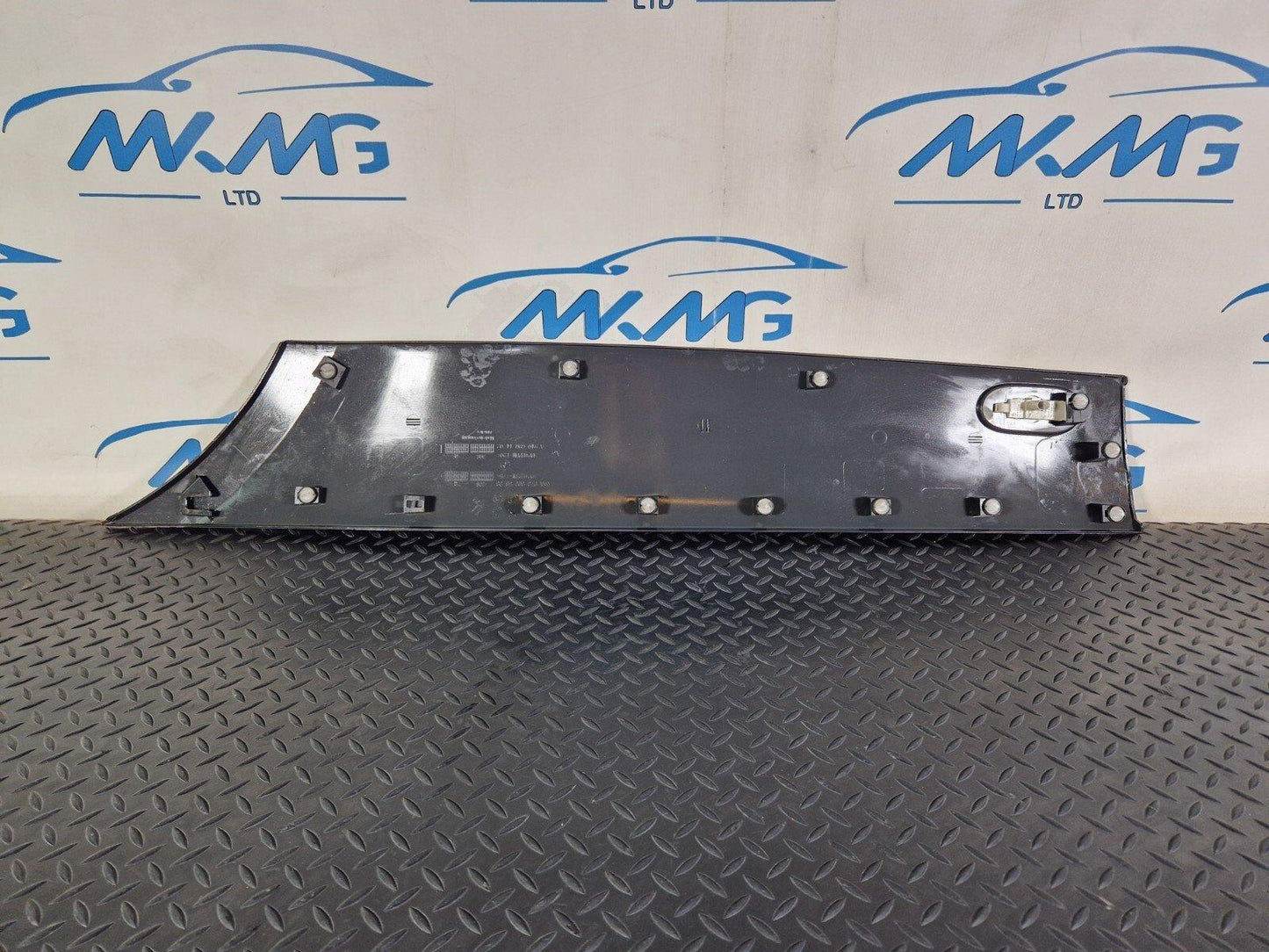 18-ON MERCEDES BENZ SPRINTER W907 MOULDING LEFT SIDE REAR A9106905800