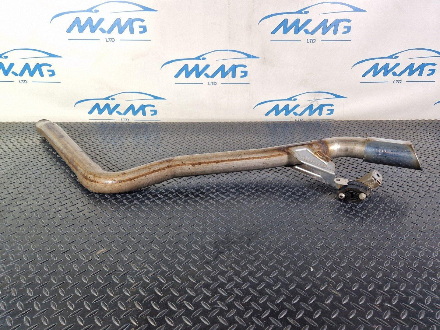 16-19 AUDI A4 B9 S-LINE REAR EXHAUST SILENCER 8W0253609