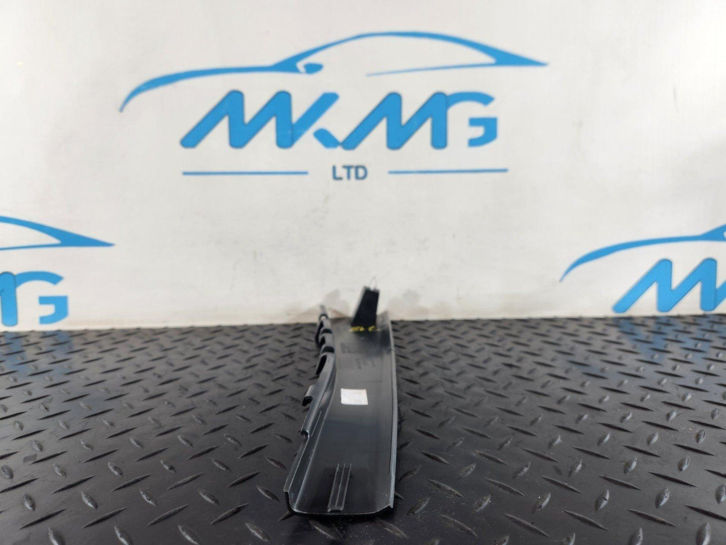 16-20 AUDI Q7 4M GENUINE FRONT RIGHT O/S DASHBOARD SIDE END TRIM COVER 4M0868204