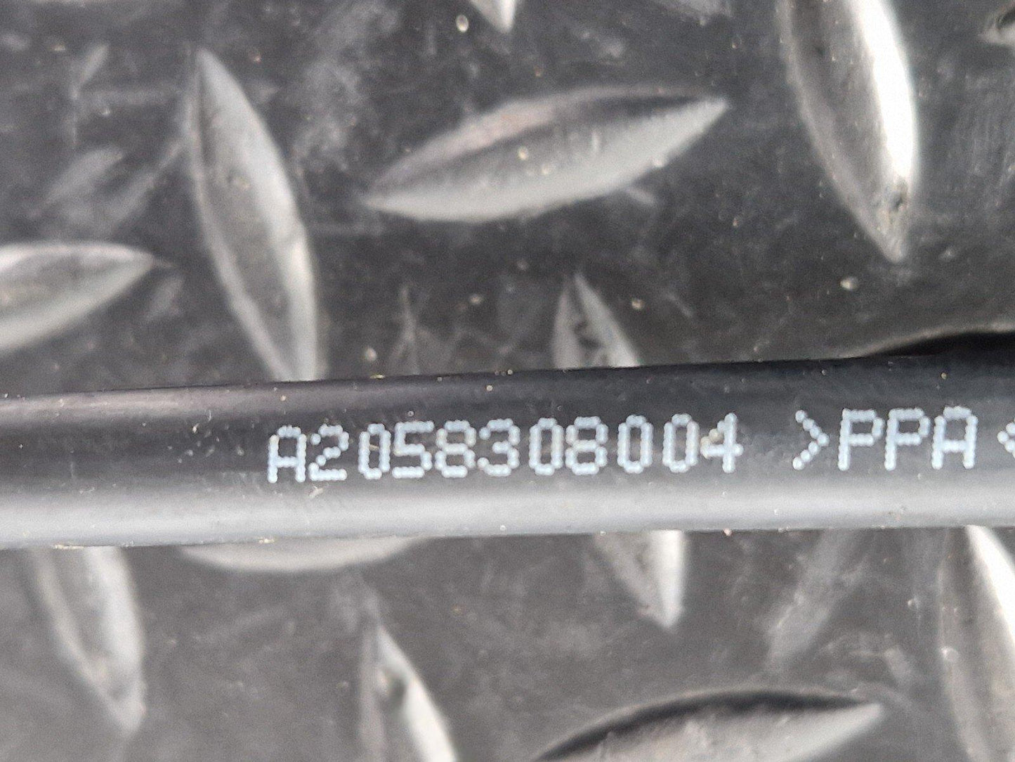 14-21 MERCEDES BENZ W205 GENUINE OEM WINDSHIELD WASHER HOSE PIPE A2058308004