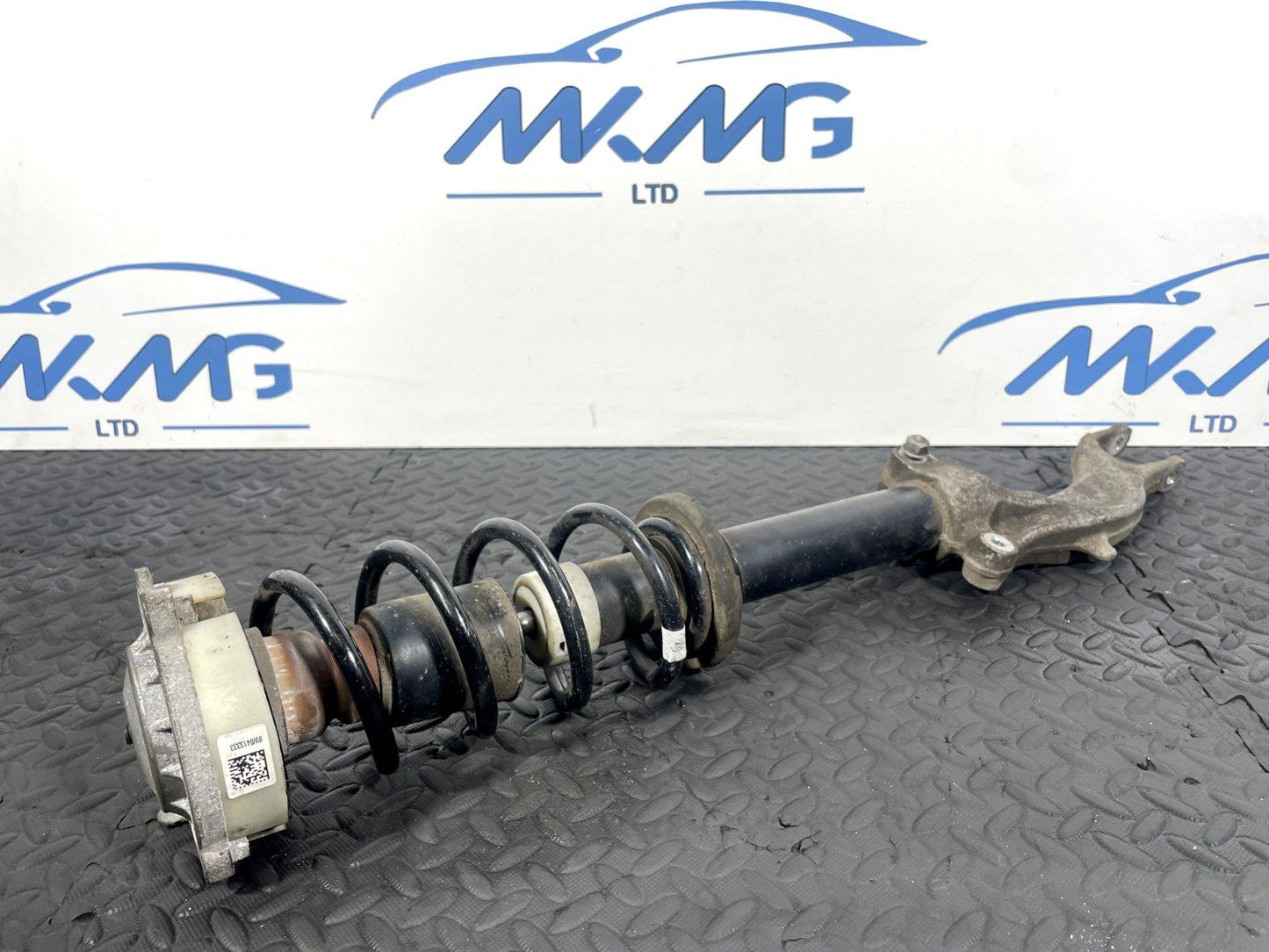 16-19 AUDI A4 B9 GENUINE FRONT LEFT N/S SHOCK ABSORBER 8W0413031T 8W0031T
