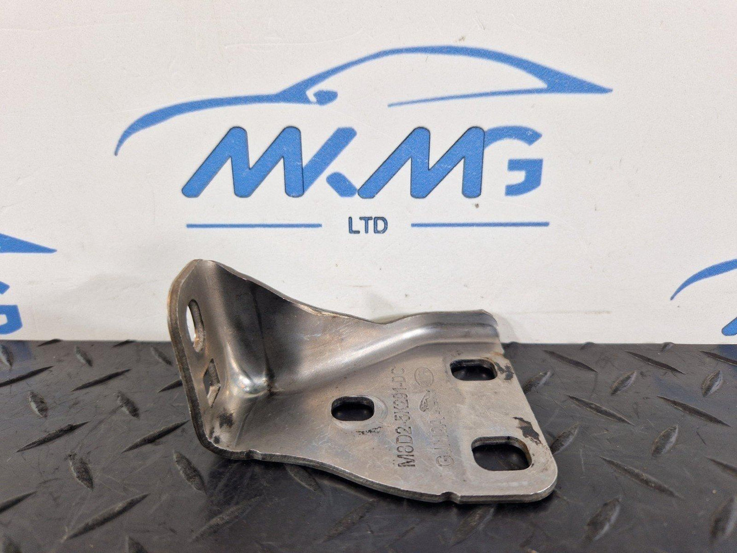 19-ON RANGE ROVER EVOQUE L551 EXHAUST PIPE MOUNTING BRACKET M8D2-5K291-DC