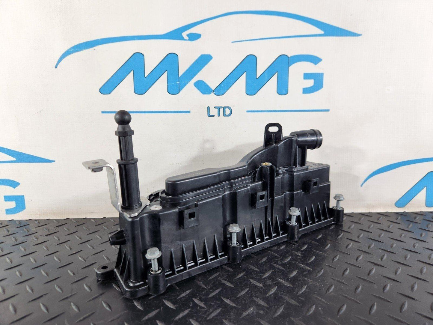 19-ON RANGE ROVER EVOQUE L551 2.0 DIESEL ROCKER COVER M4D36J014BF
