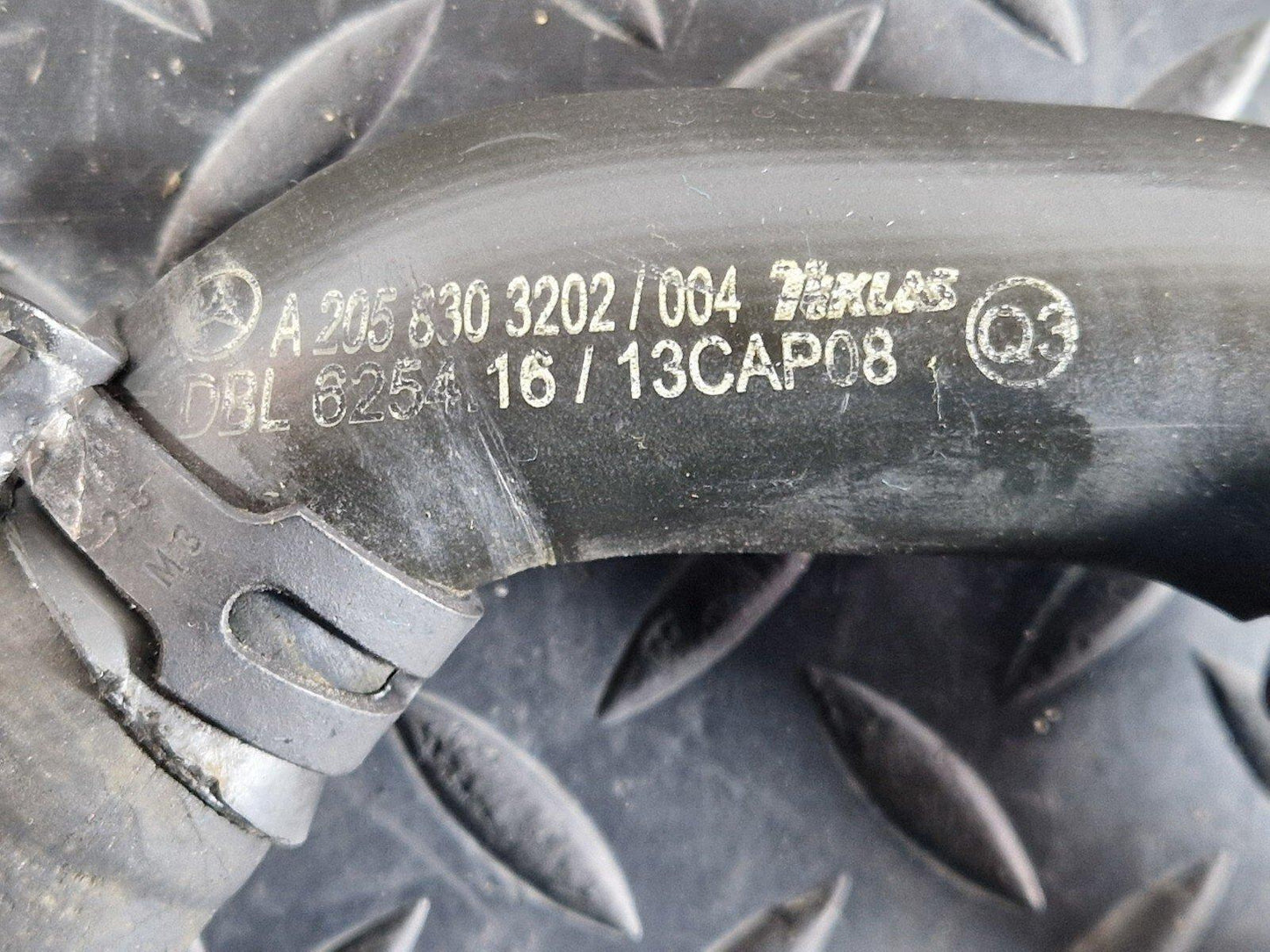 14-21 MERCEDES BENZ C200 W205 GENUINE OEM ENGINE COOLANT HOSE PIPE A2058303202