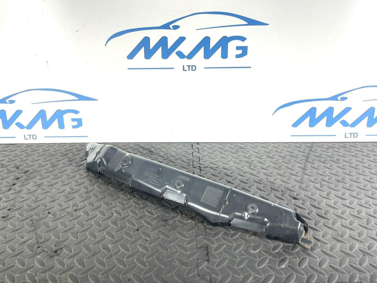 12-18 MERCEDES A CLASS W176 DRIVER SIDE WING FENDER INSULATION COVER A1768890100