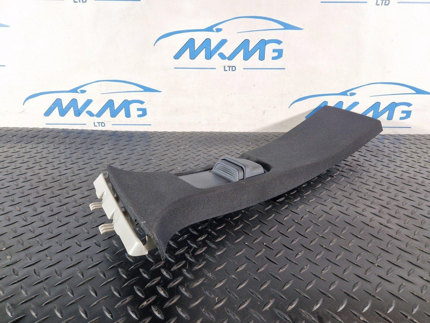 16-22 MERCEDES BENZ X253 LEFT N/S PASSENGER SIDE B PILLAR TRIM COVER A2536901325