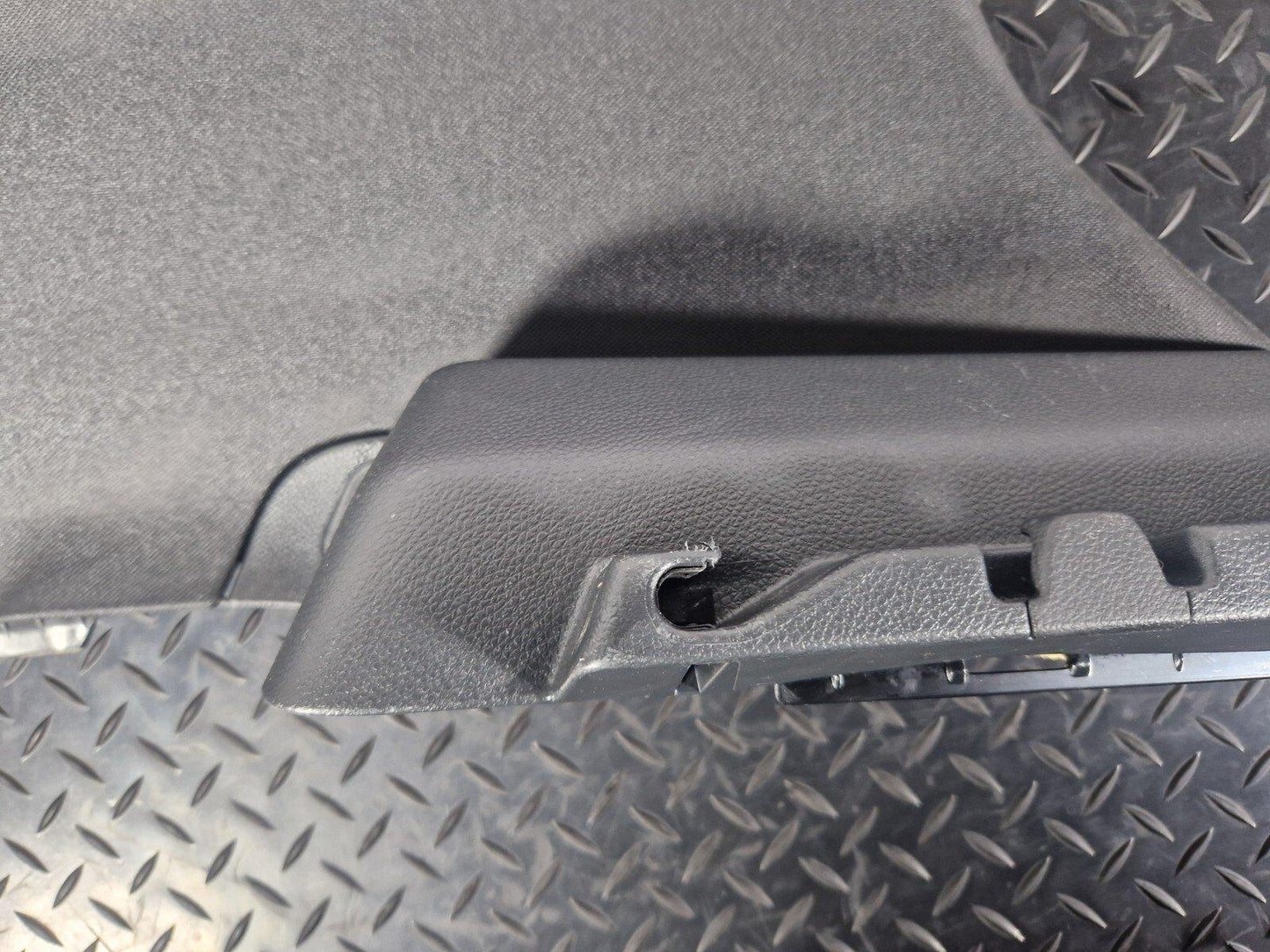 12-18 MERCEDES BENZ W176 DRIVER OFF SIDE INTERIOR REAR C PILLAR TRIM A1766902200