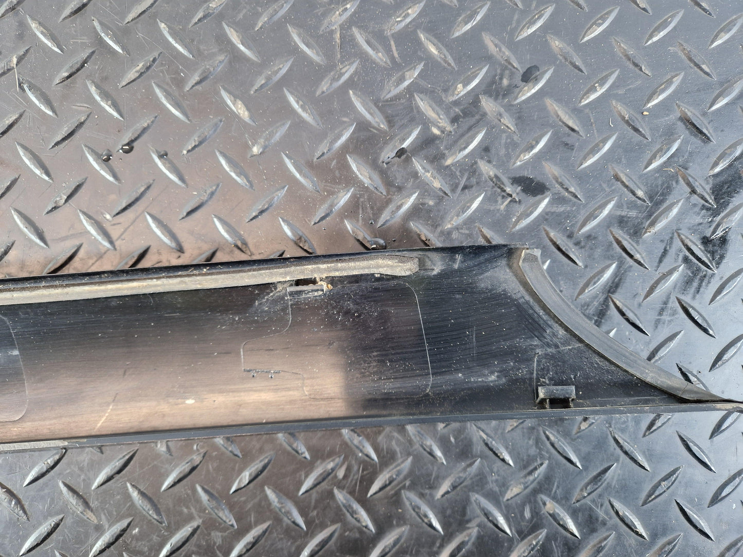 Range Rover Evoque L551 Front Right O/S Exterior Moulding K8D2-025A52-AC
