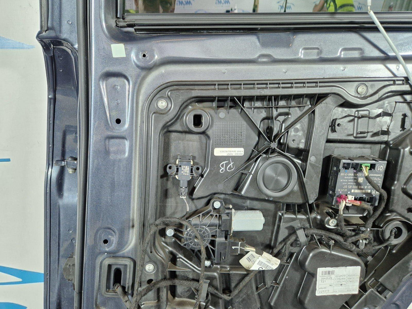 11-19 MERCEDES BENZ ML W166 GENUINE REAR RIGHT O/S/R COMPLETE DOOR GREY 755