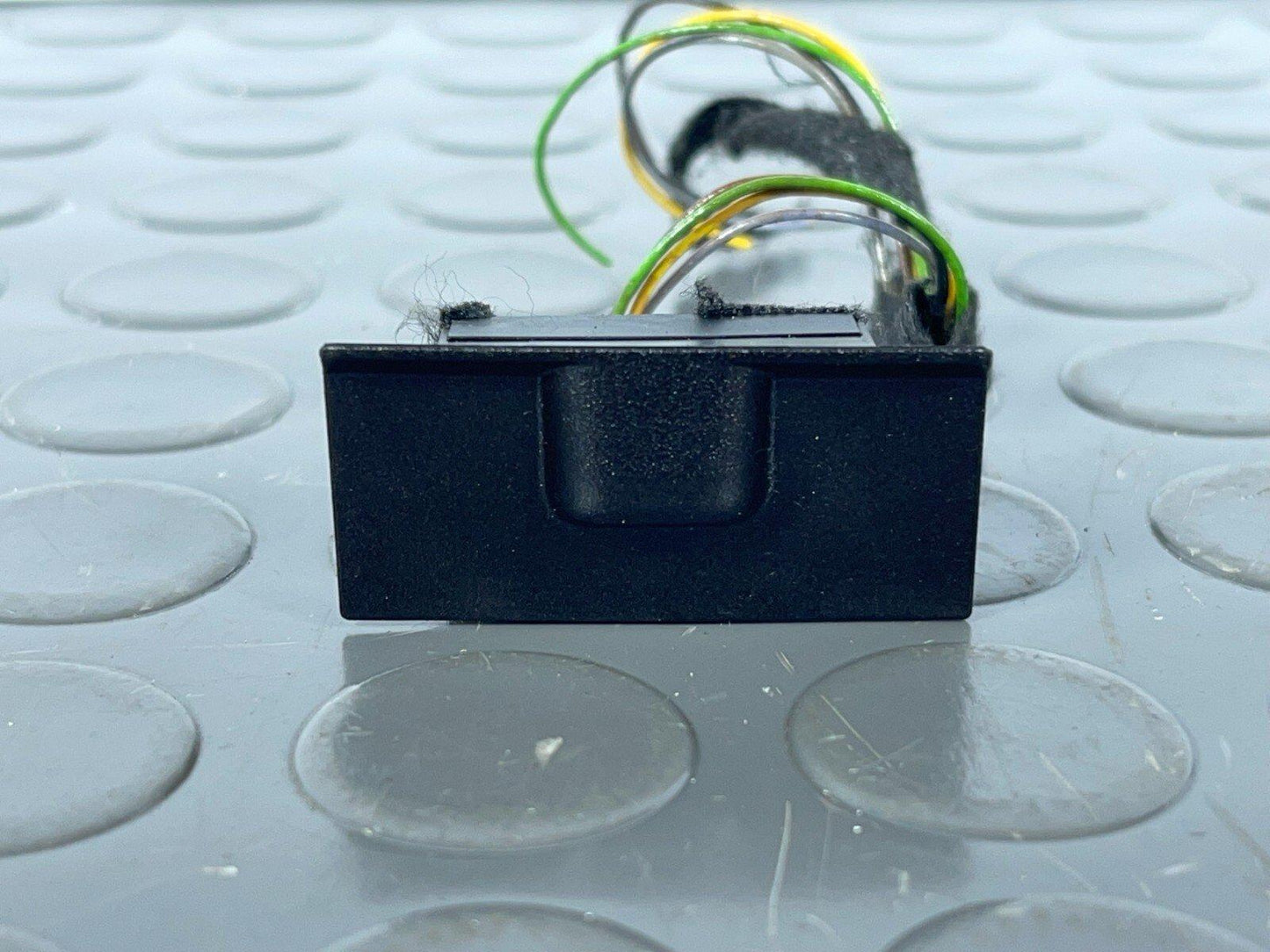 16-19 AUDI A4 B9 GENUINE SUN SENSOR 8W0907539