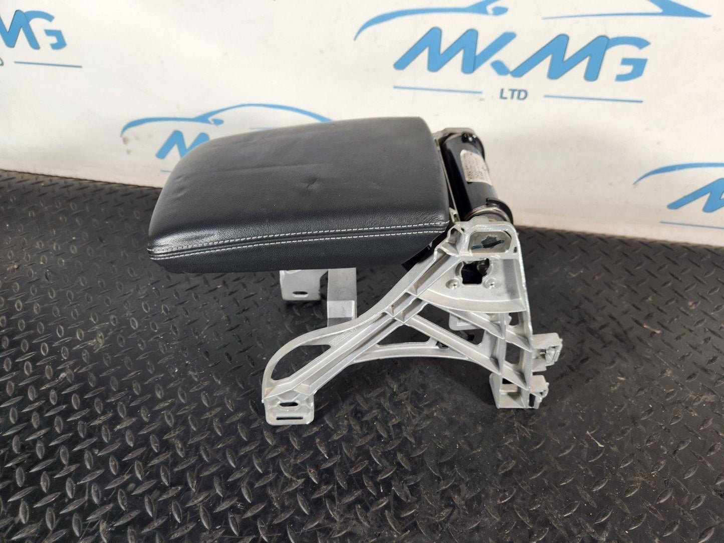 AUDI A5 F5 GENUINE CENTRE CONSOLE ARM REST 8W0864283A