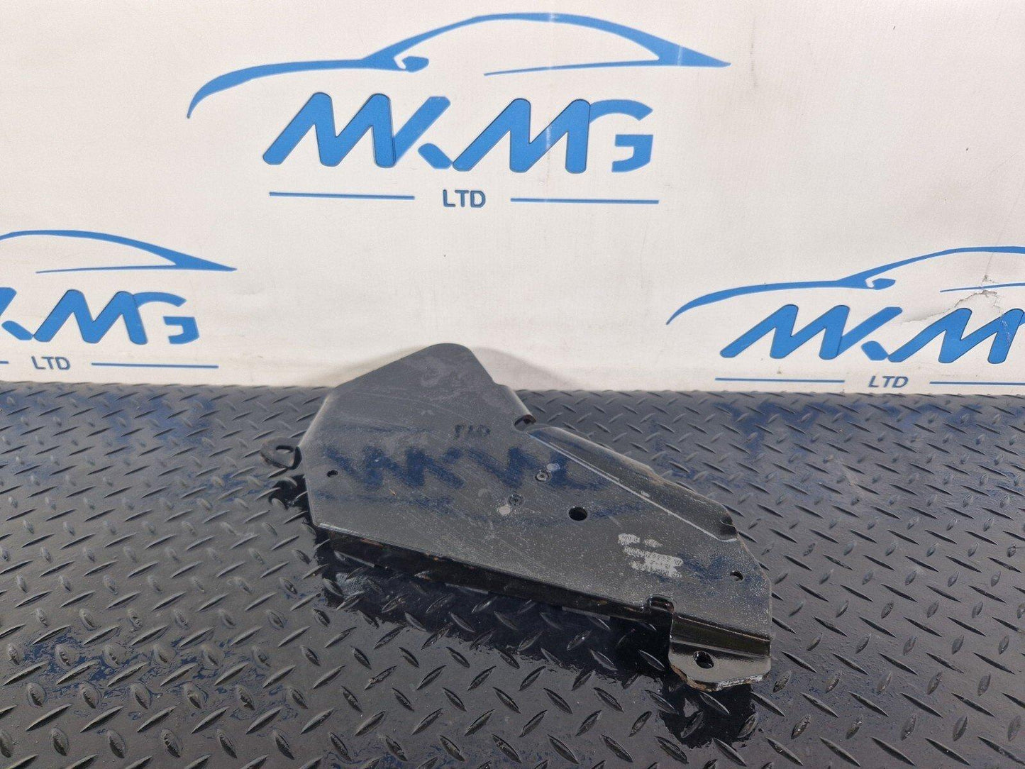 19-ON MERCEDES BENZ CLA C118 FUEL FILLER NECK PROTECTIVE METAL SHEET A2474750000
