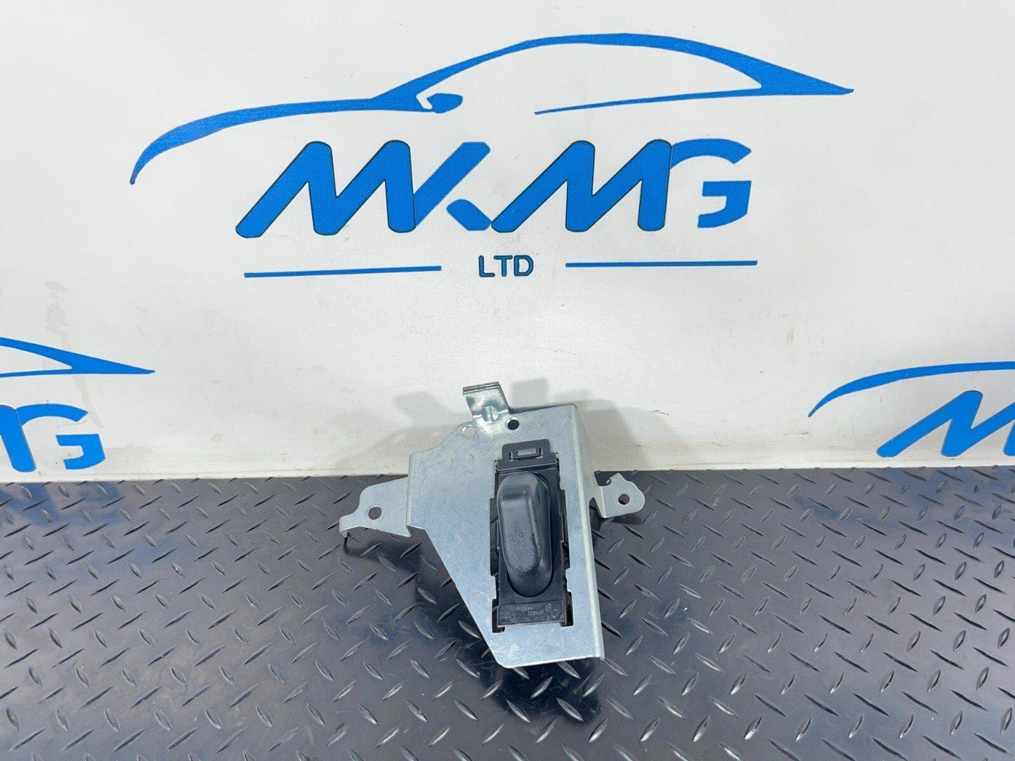 20-ON BMW 2 SERIES GRAN COUPE M-SPORT F44 MOUNT DETENT RIGHT 7475728 7401265