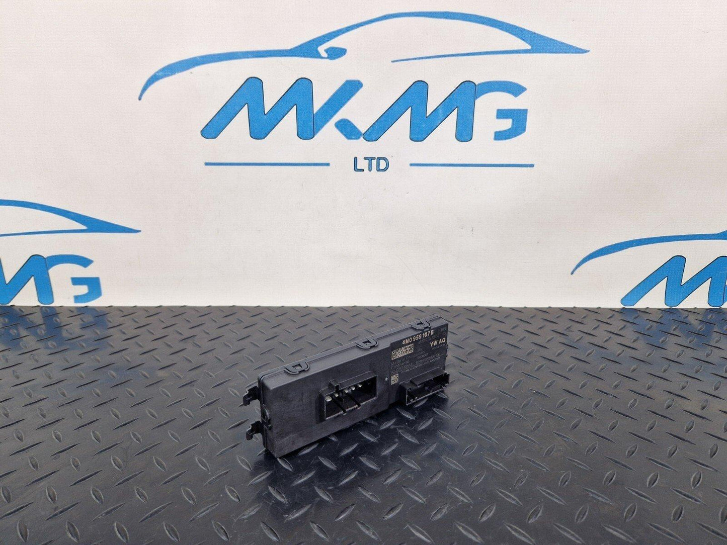16-19 AUDI A4 AVANT B9 S-LINE BOOT TAILGATE CONTROL MODULE UNIT 4M0959107B