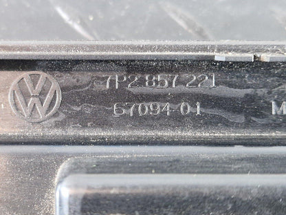 10-18 VW TOUAREG 7P GENUINE RIGHT DASHBOARD TRIM WITH VENTS 7P2857189A