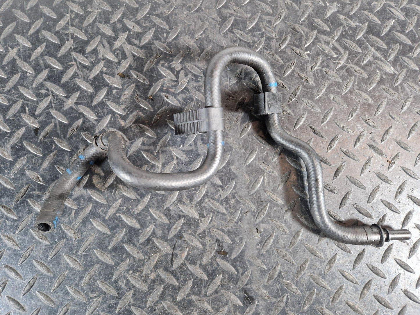 16-20 AUDI Q7 4M FUEL PIPE HOSE LINE 4M0201216A