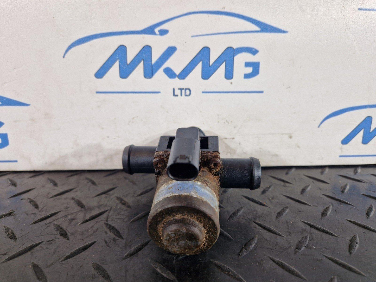 16-19 MERCEDES BENZ GLE W166 HYBRID HEATER CONTROL VALVE A0005062864