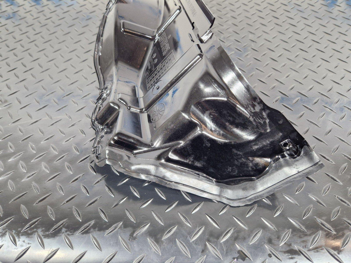 19-ON MERCEDES BENZ B CLASS W247 ENGINE BAY PARTITION HEAT SHIELD RIGHT SIDE