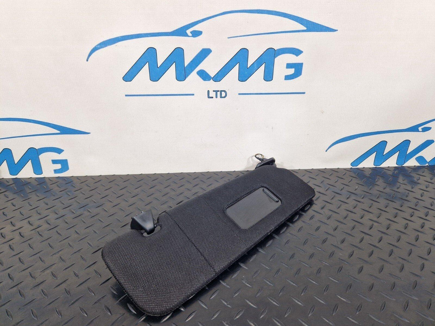 11-18 BMW 6 SERIES F06 SUNVISOR MIRROR TRIM PANEL RIGHT O/S ANTHRACITE 8051634