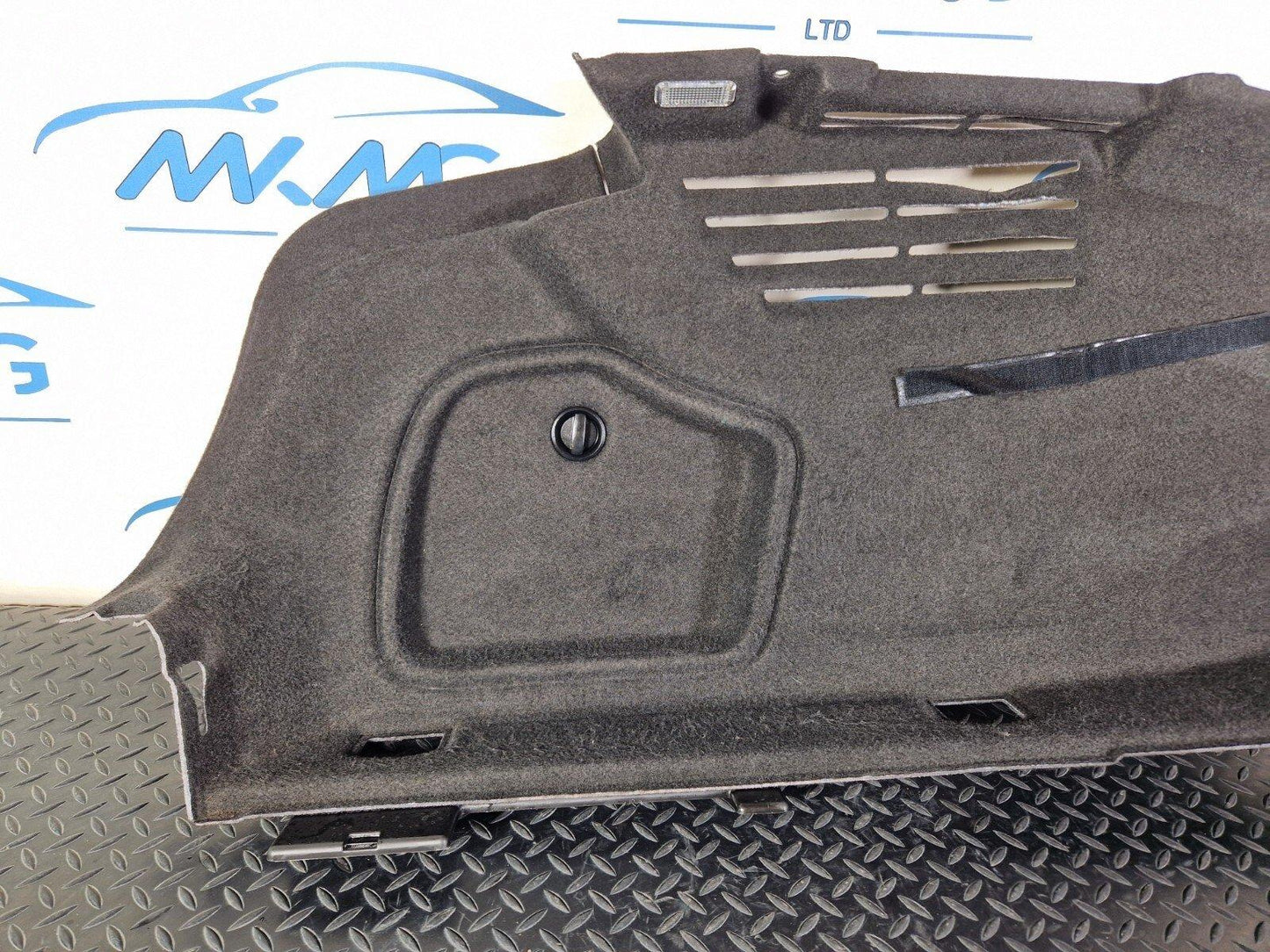 16-19 AUDI A4 B9 GENUINE REAR PASSENGER SIDE BOOT TRIM PANEL 8W5863879
