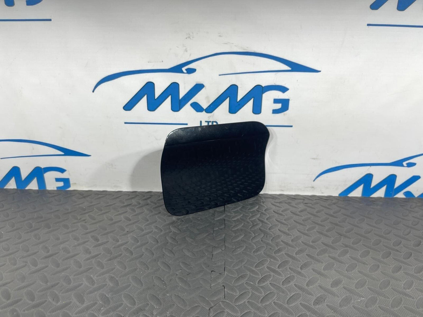 16-22 BMW X1 F48 FUEL TANK FILLER FLAP COVER IN BLACK 475  7359631