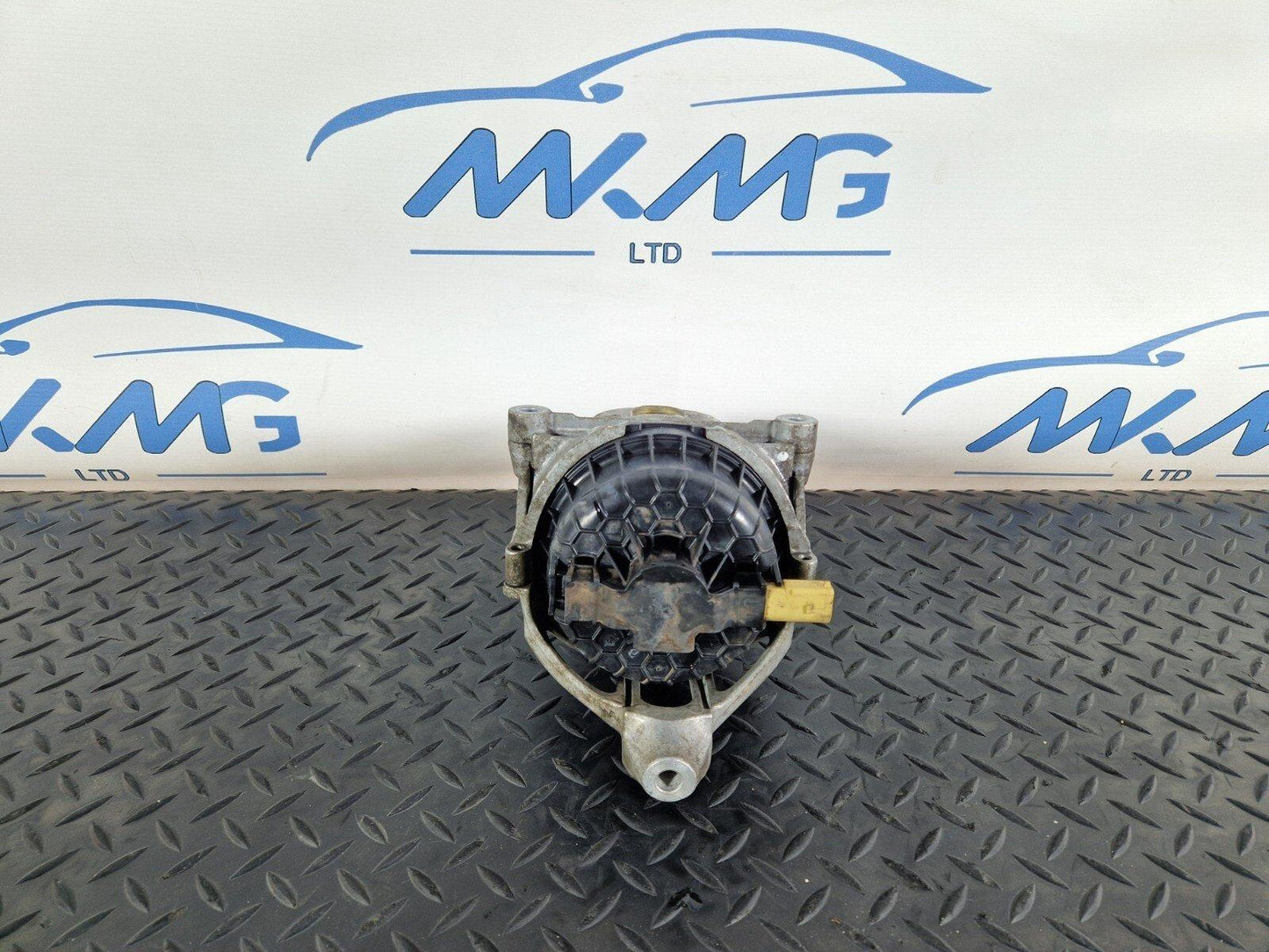 16-19 AUDI A4 AVANT B9 GENUINE RIGHT DRIVER SIDE ENGINE MOUNT 4M0199372FH