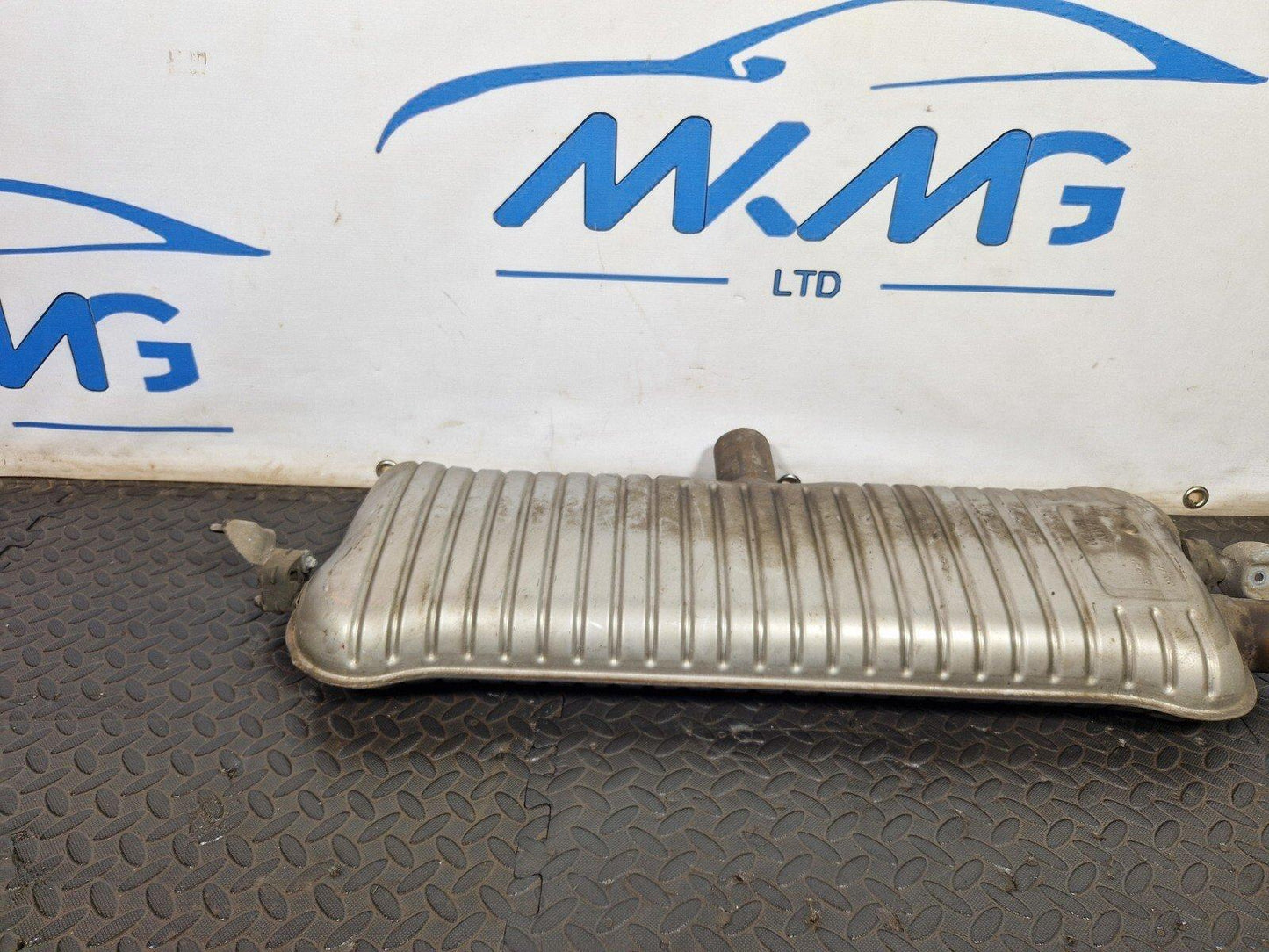 14-21 BMW 2 X1 SERIES F45 F46 F48 GENUINE EXHAUST SILENCER BACK BOX 8577090