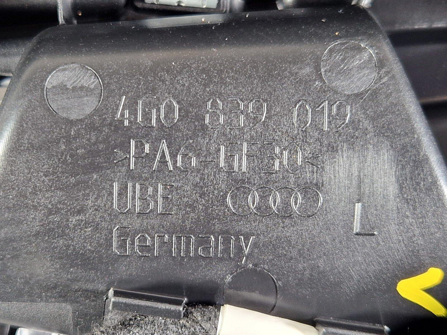 12-18 AUDI A6 C7 GENUINE PASSENGER REAR LEFT DOOR CARD 4G0867221 4G0867305