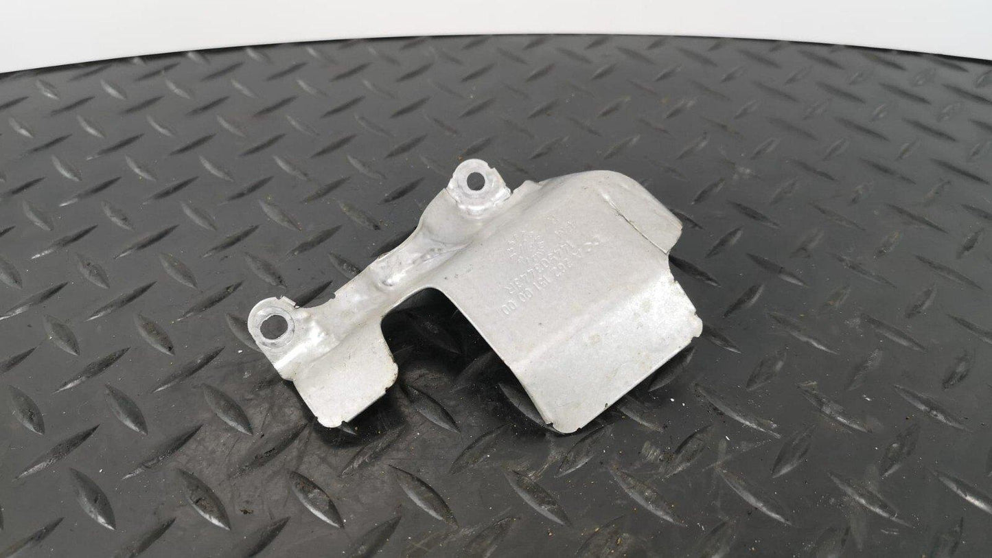 MERCEDES A-CLASS W177 V177 1.3 PETROL GENUINE HEAT SHIELD COVER A2821510000 B110