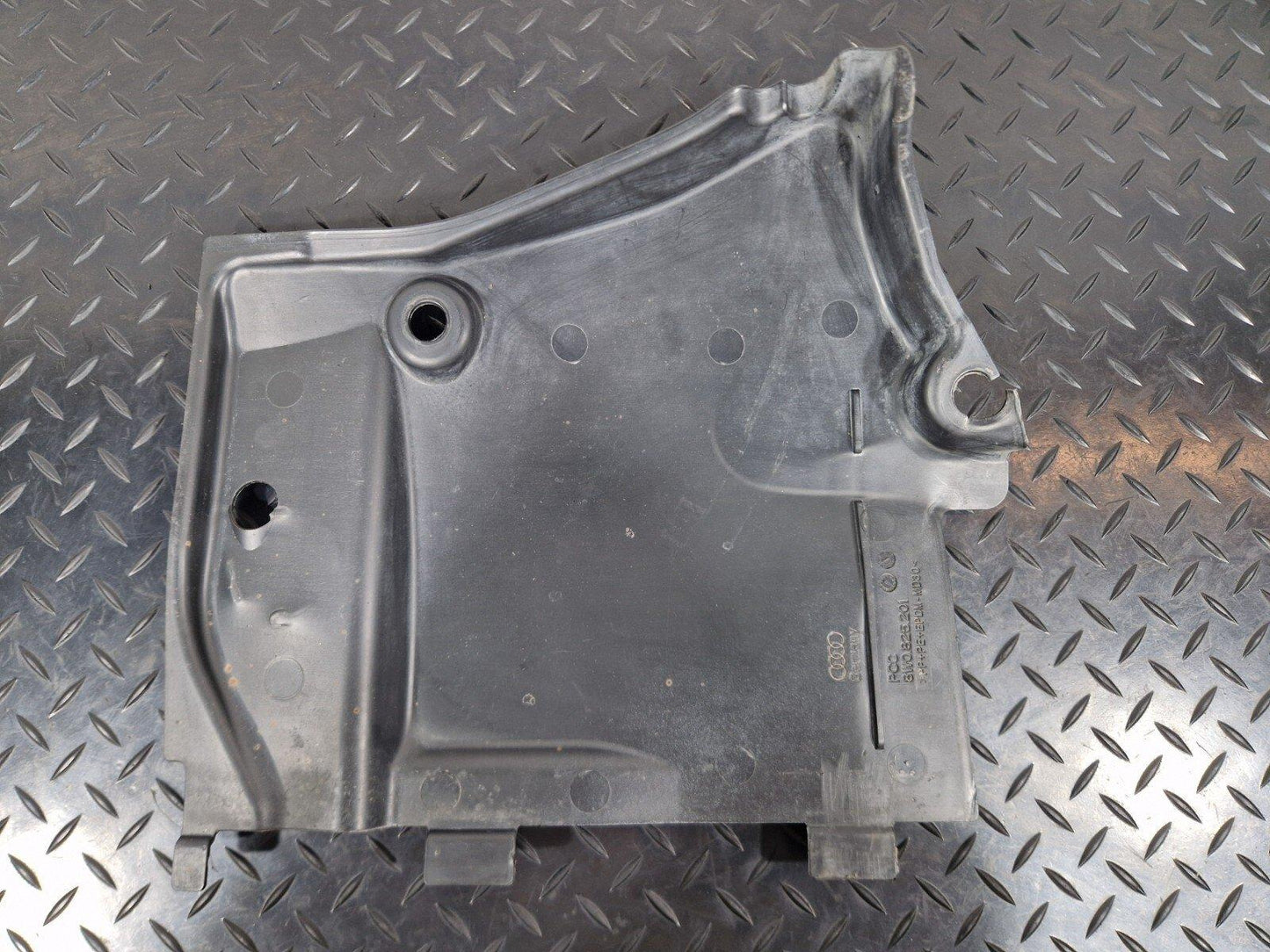 16-23 AUDI S5 COUPE GENUINE FRONT LEFT PASSENGER SIDE UNDERBODY TRAY 8W0825201