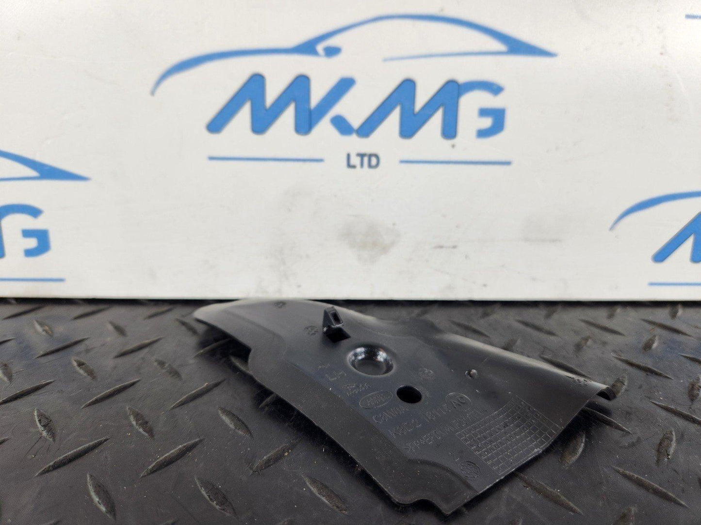 19-ON RANGE ROVER EVOQUE L551 LEFT N/S SIDE PLASTIC PANEL K8D2-16115-AC