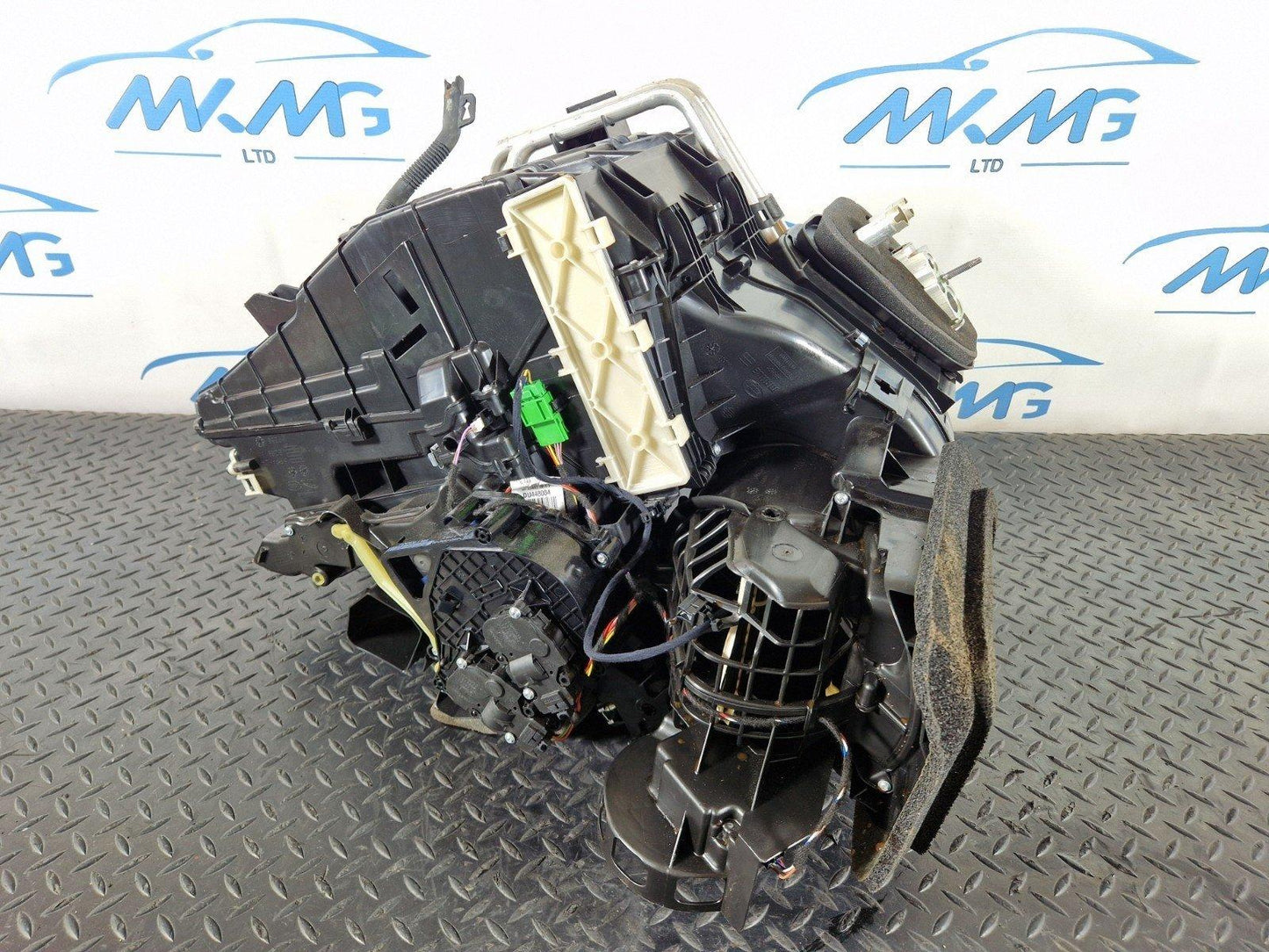 19-ON RANGE ROVER EVOQUE L551 GENUINE HYBRID HEATER BLOWER ASSEMBLY N8D219B555BB