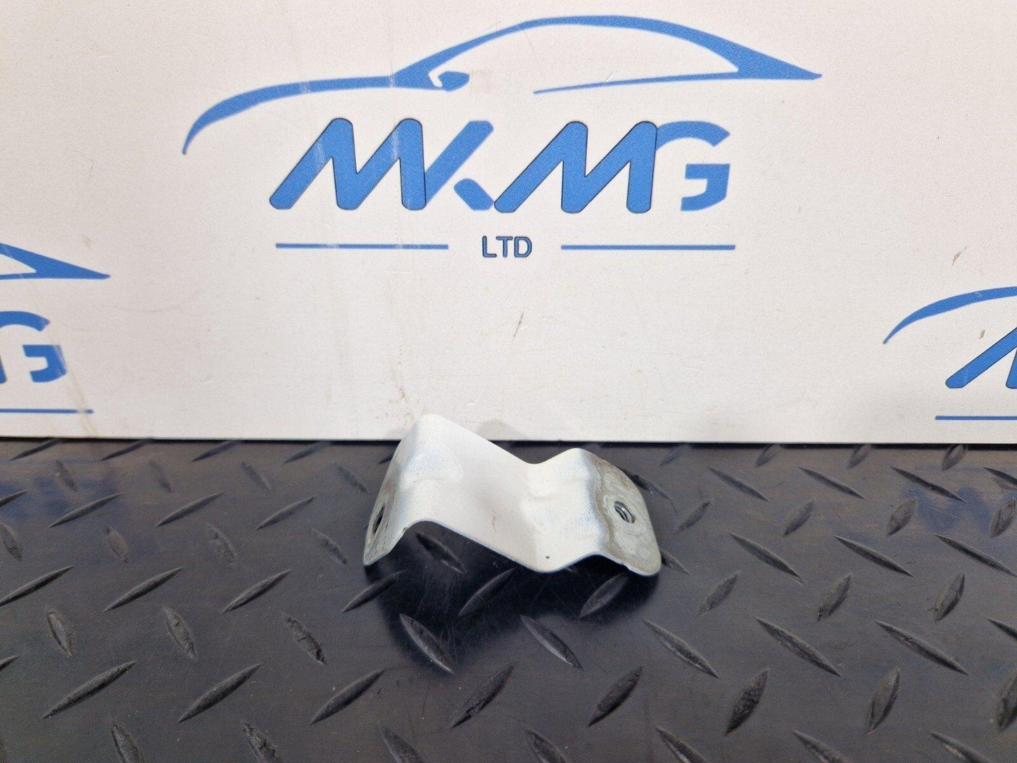 16-23 AUDI S5 COUPE GENUINE WING FENDER BRACKET FRONT 8W6821471