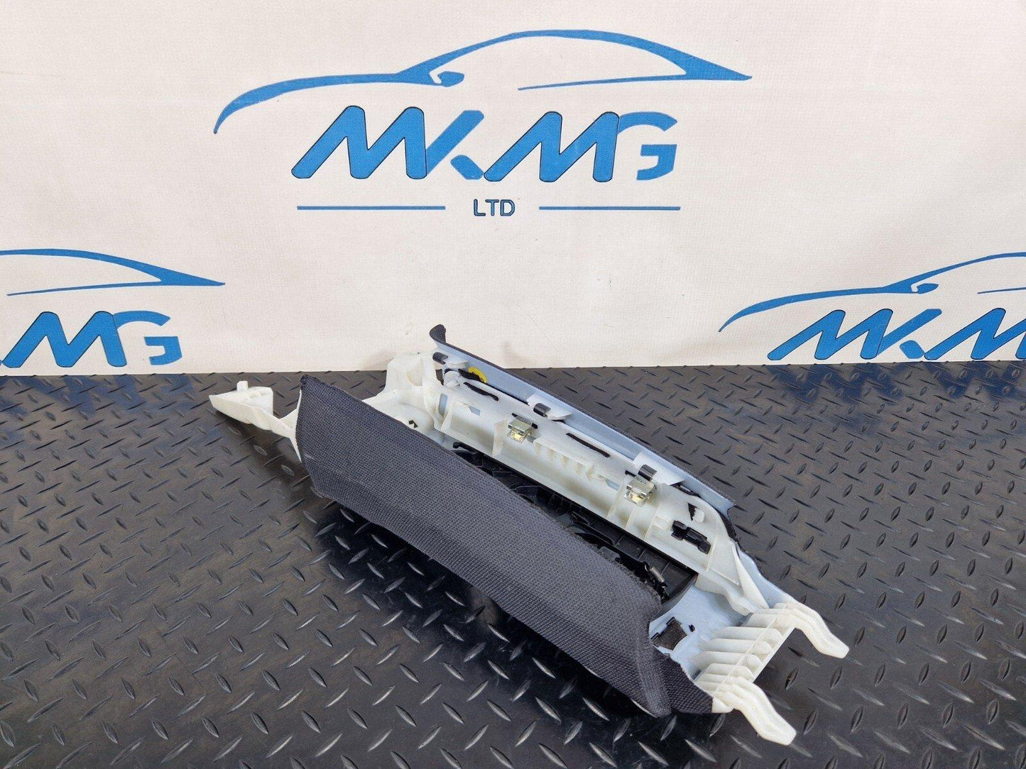 16-23 AUDI S5 COUPE GENUINE RIGHT SIDE B PILLAR TRIM COVER PANEL 8W6867244A