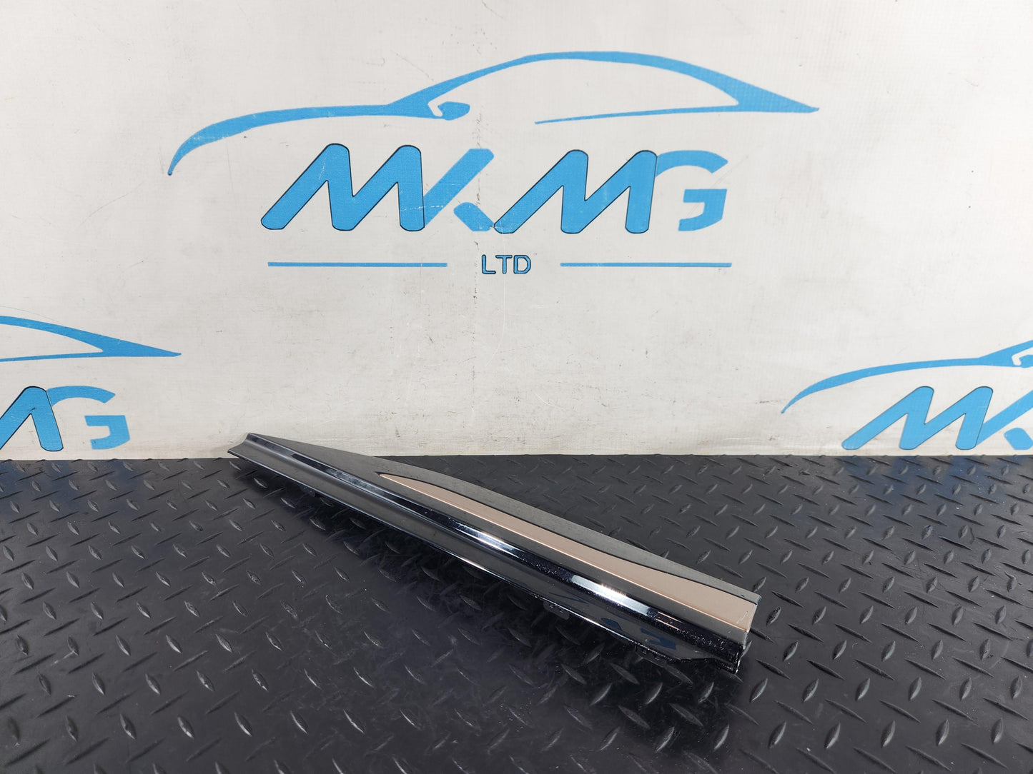 Land Rover Range Rover Evoque Front Right Upper Fender Trim Damaged K8D2280B10AC