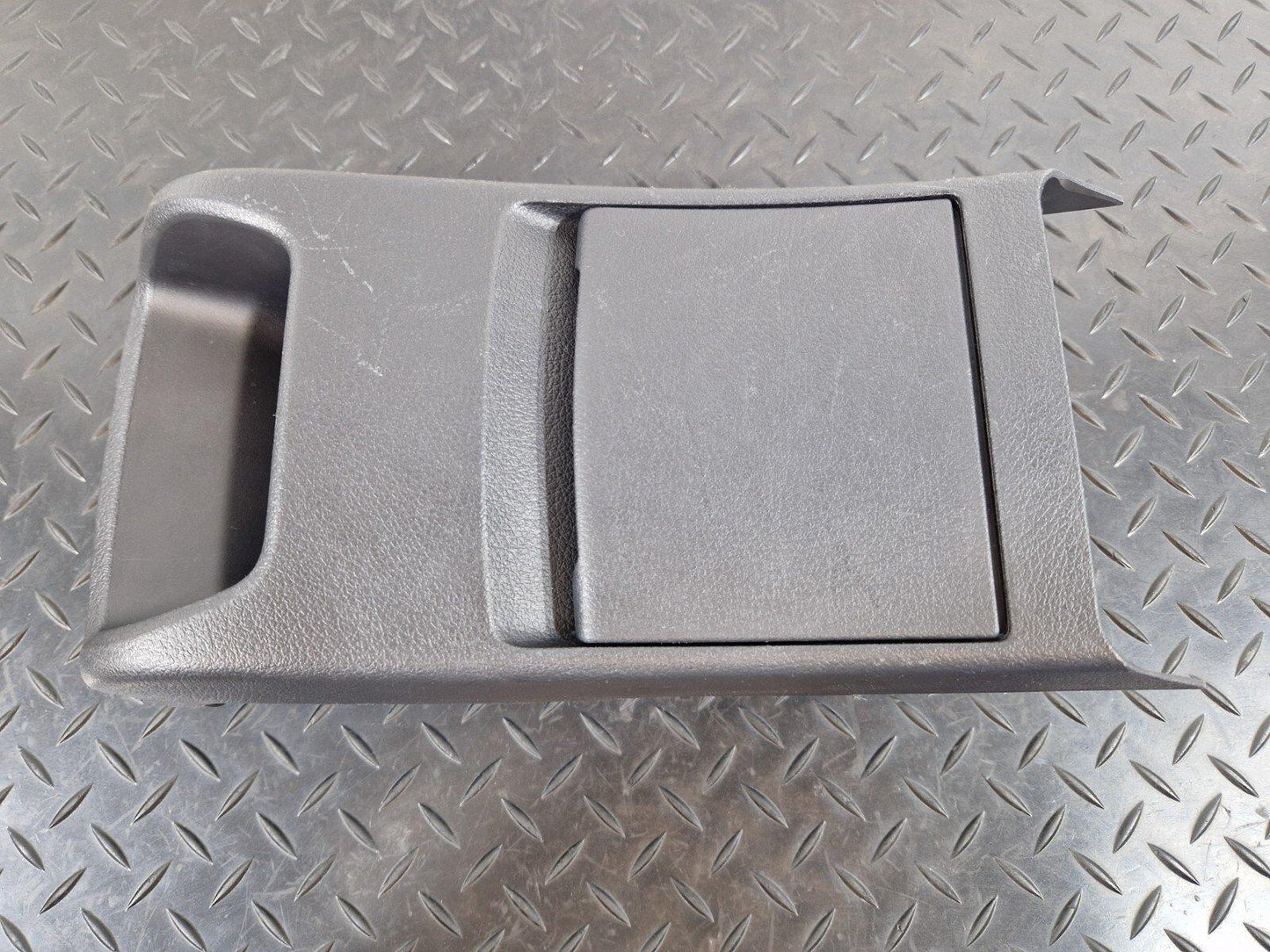 18-ON MERCEDES BENZ A CLASS W177 GENUINE CENTER CONSOLE REAR STORAGE TRIM COVER