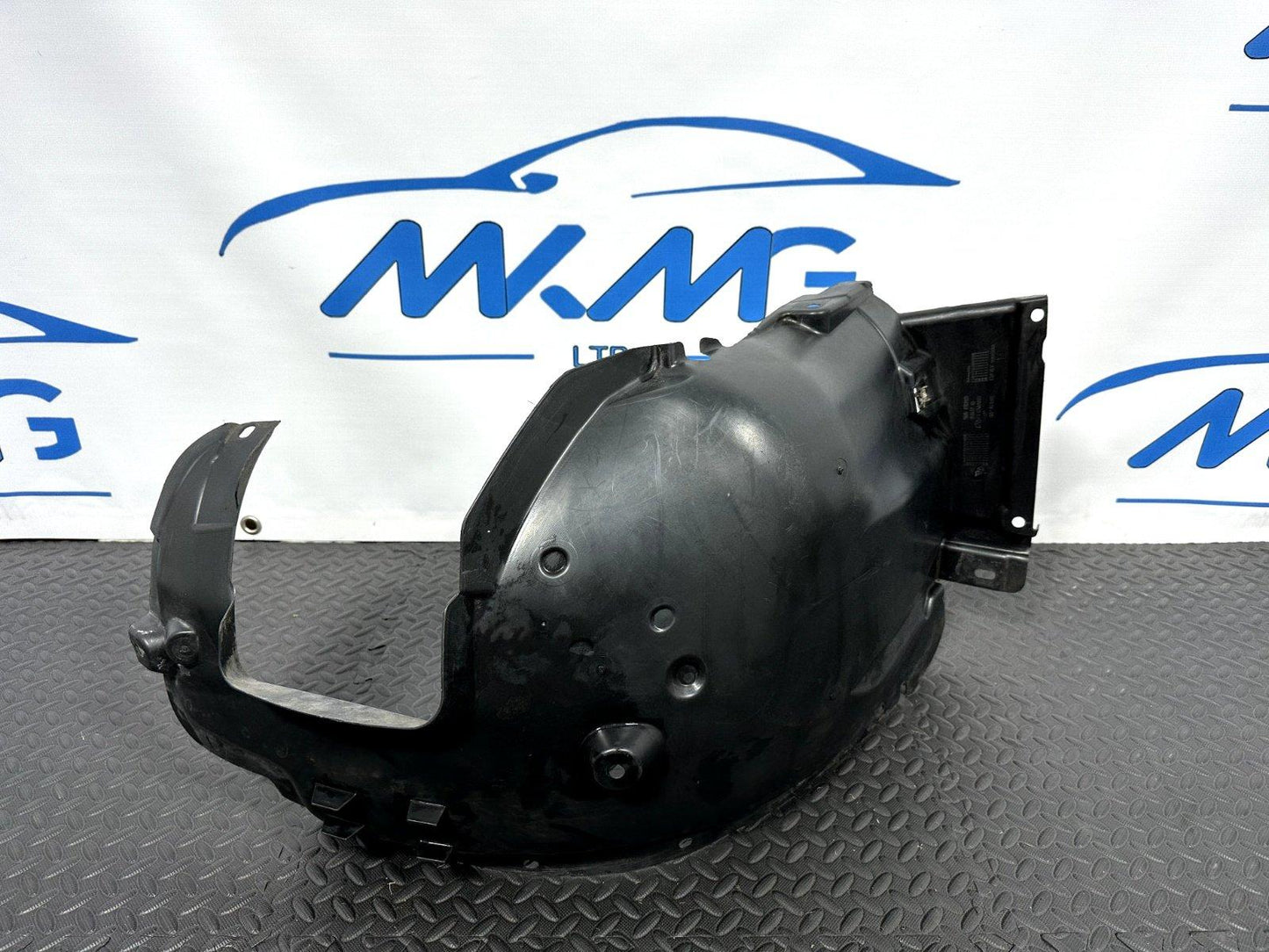 BMW X1 E84 GENUINE FRONT LEFT PASSENGER SIDE REAR HALF SPLASH GUARD 7312419