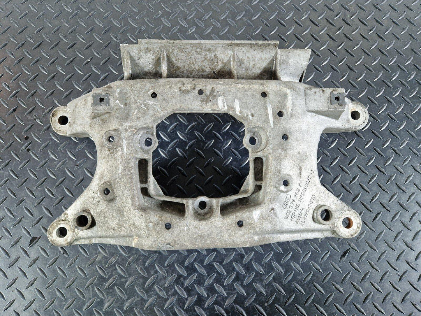 12-17 AUDI S5 CONVERTIBLE OEM GEARBOX MOUNT BRACKET 8K0399263K