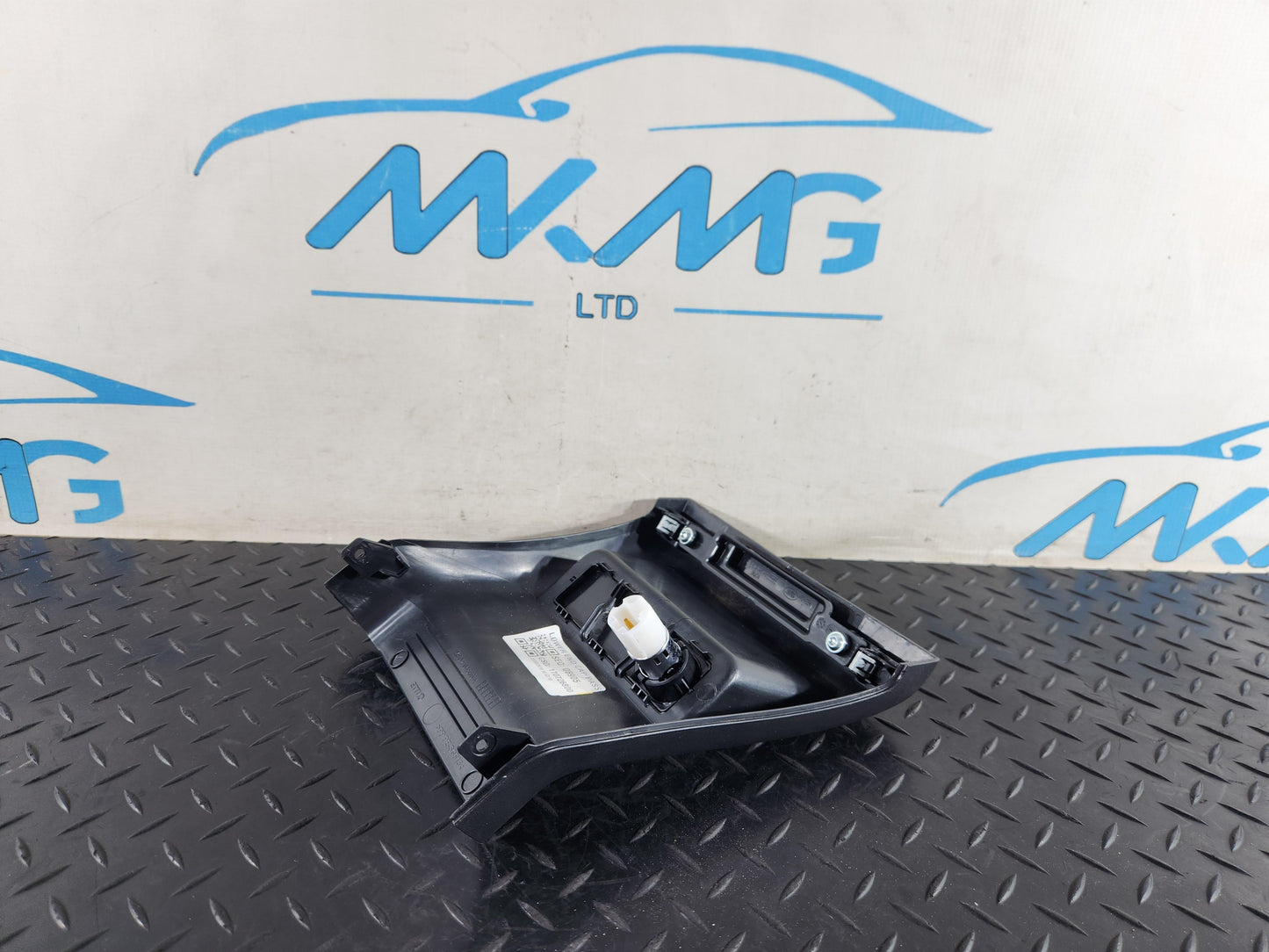 Land Rover Range Rover Evoque L551 SUV Rear Centre Console Trim K8D2-04569-A