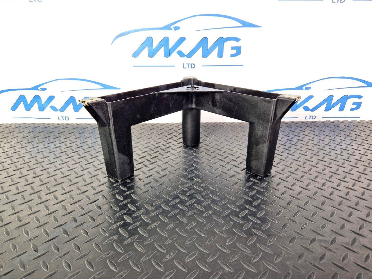 18-ON MERCEDES BENZ A CLASS W177 GENUINE MOUNT BRACKET A1776827500