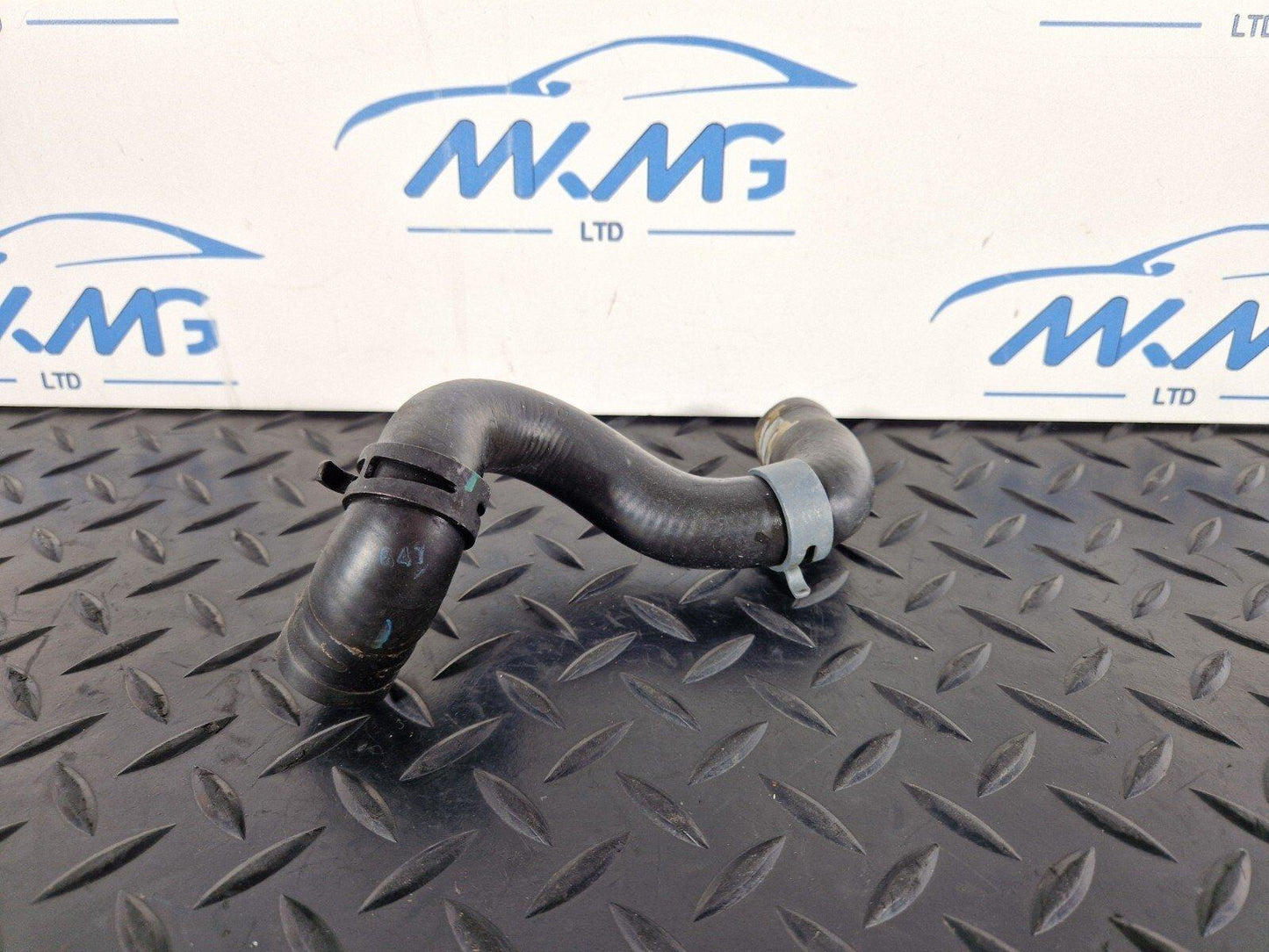 16-23 AUDI S5 A5 3.0 TFSI V6 SWG WATER PUMP PIPE HOSE 8W0819337