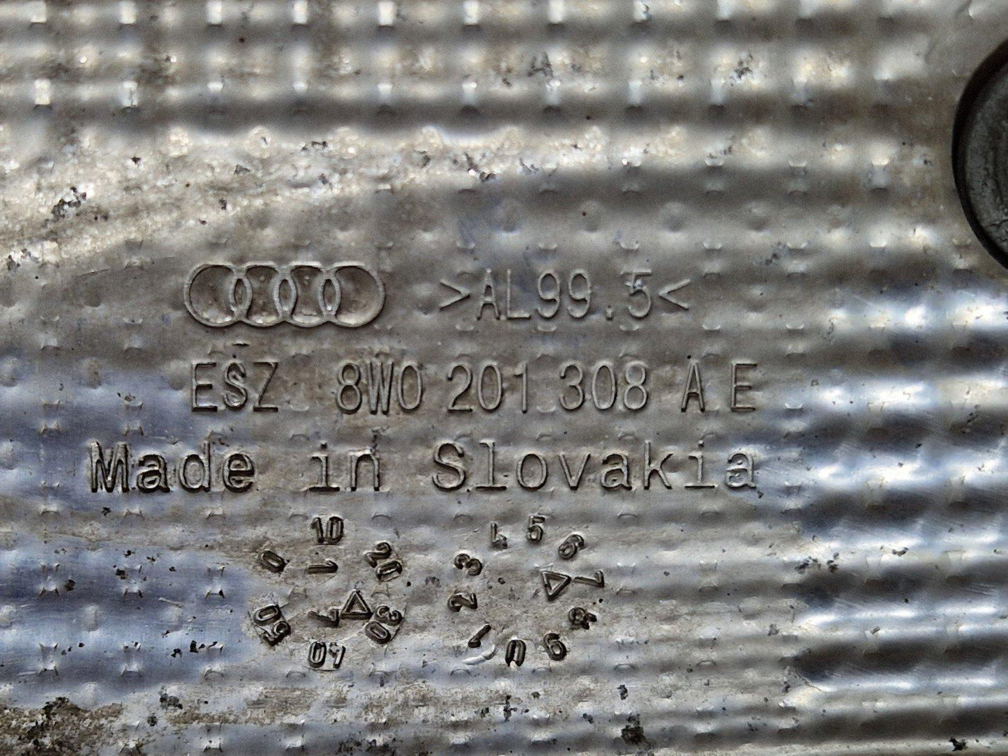 12-18 AUDI A6 C7 OEM ENGINE FUEL TANK & PUMP 8W0201021CL