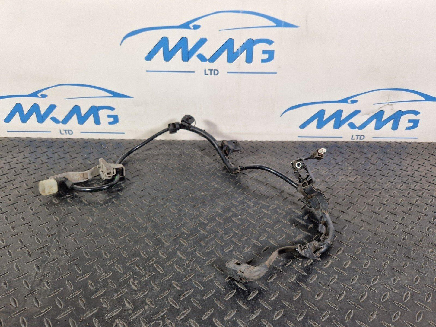 19-ON MERCEDES BENZ B CLASS W247 REAR LEFT WIRING HARNESS MOUNT A2475460900