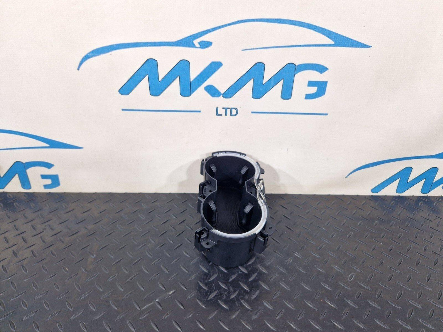 16-19 AUDI A4 B9 GENUINE TWIN DOUBLE CUP HOLDER 8W0862533A