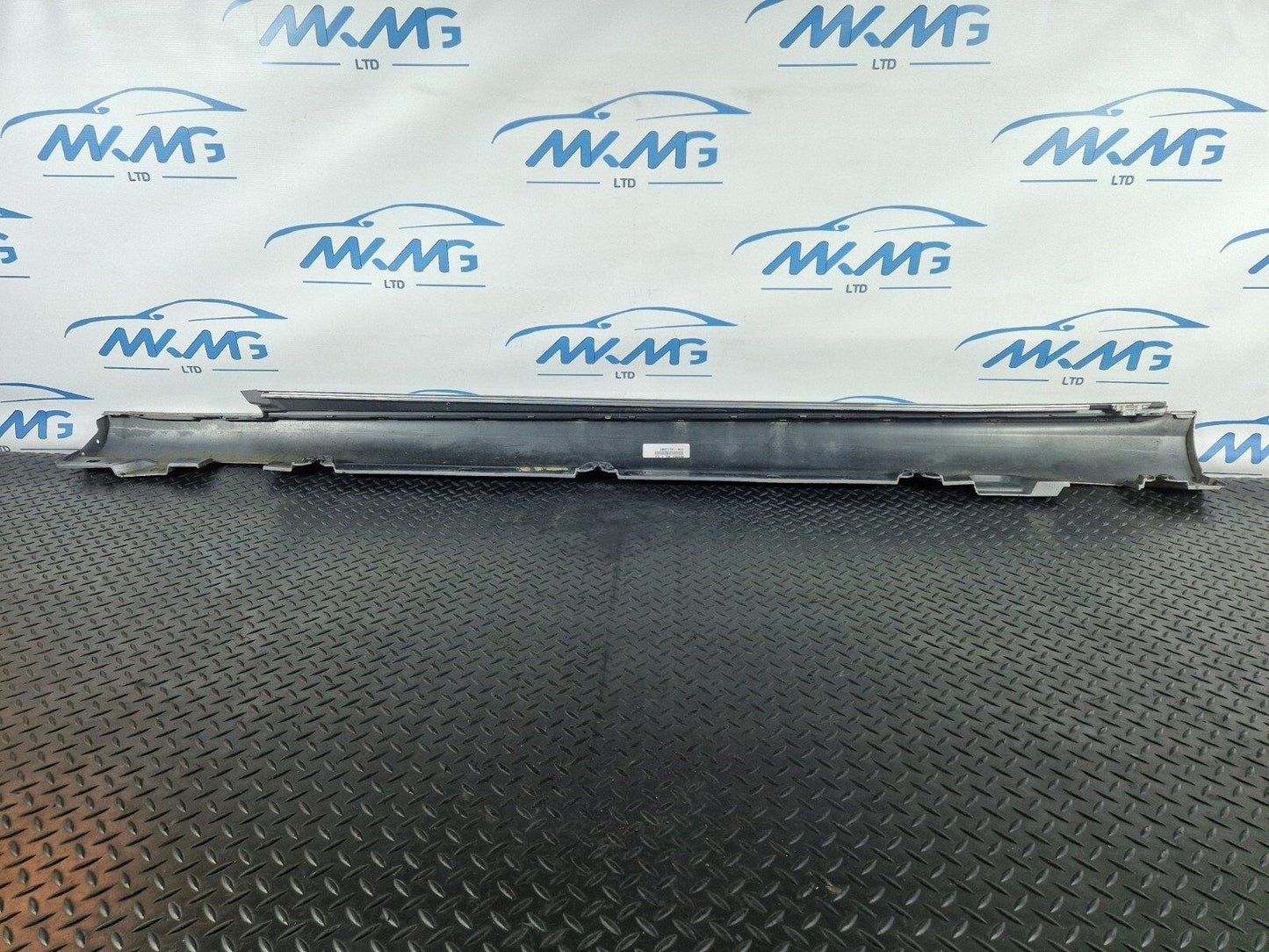 14-21 MERCEDES BENZ W205 RIGHT O/S SKIRT IN SILVER 792 A2056907002 A2056907202