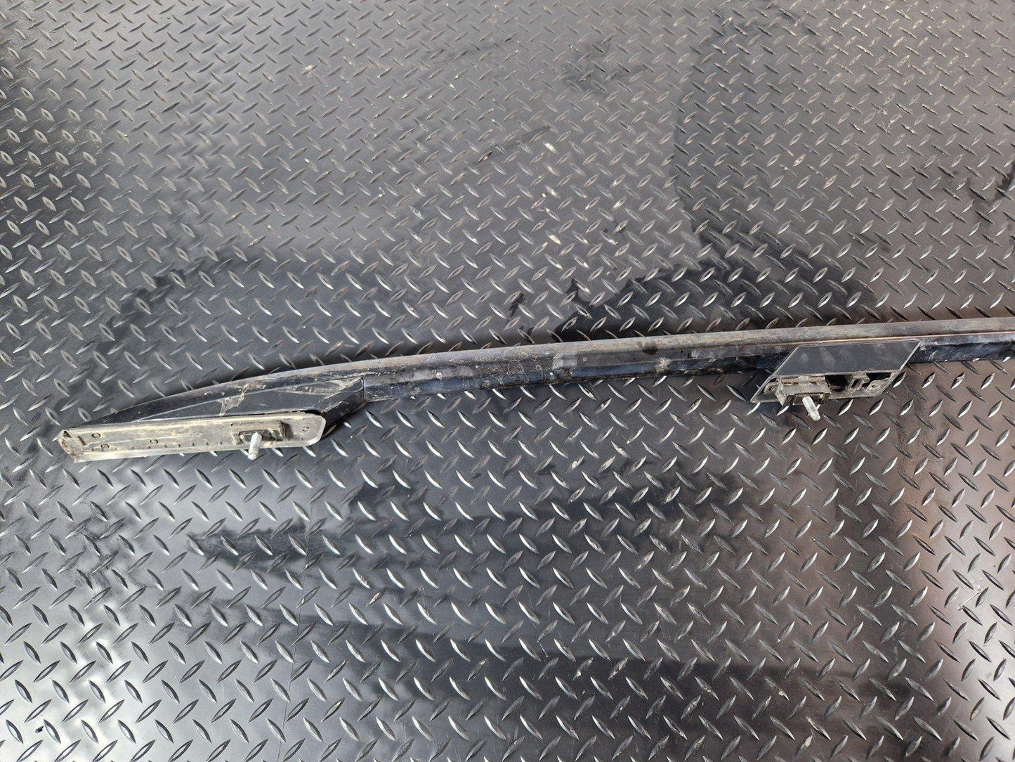 16-19 MERCEDES BENZ GLE W166 LEFT ROOF RAIL RACK BAR A1668900300