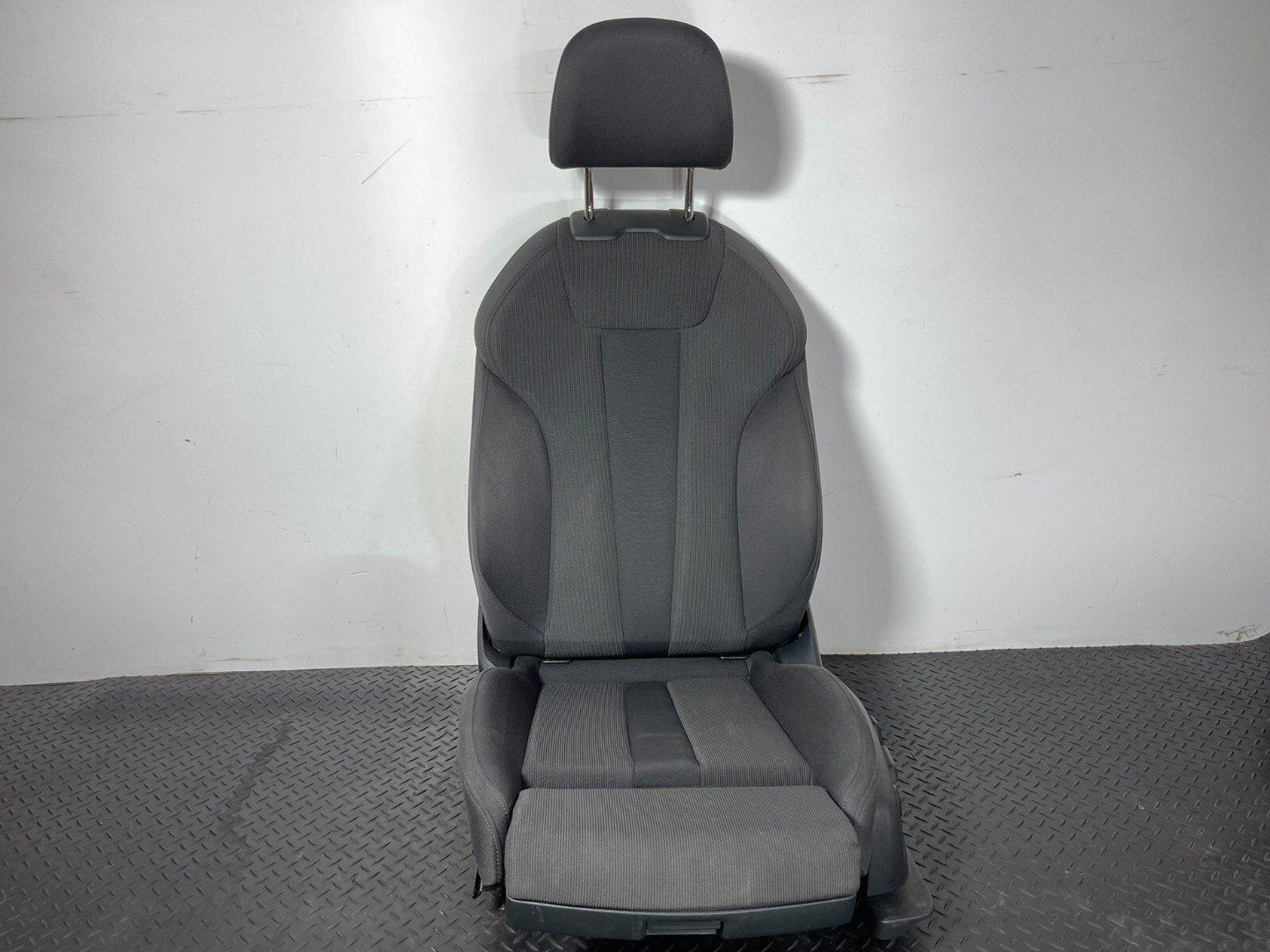 16-19 AUDI A4 B9 ESTATE GENUINE FRONT LEFT PASSENGER SIDE ELECTRIC SEAT CLOTH